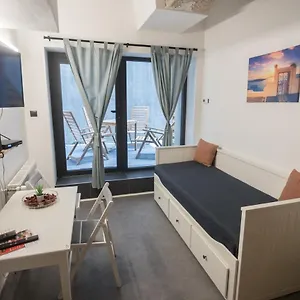 Peaceful Basement With Terrace & Free Gym Apartament Budapeszt